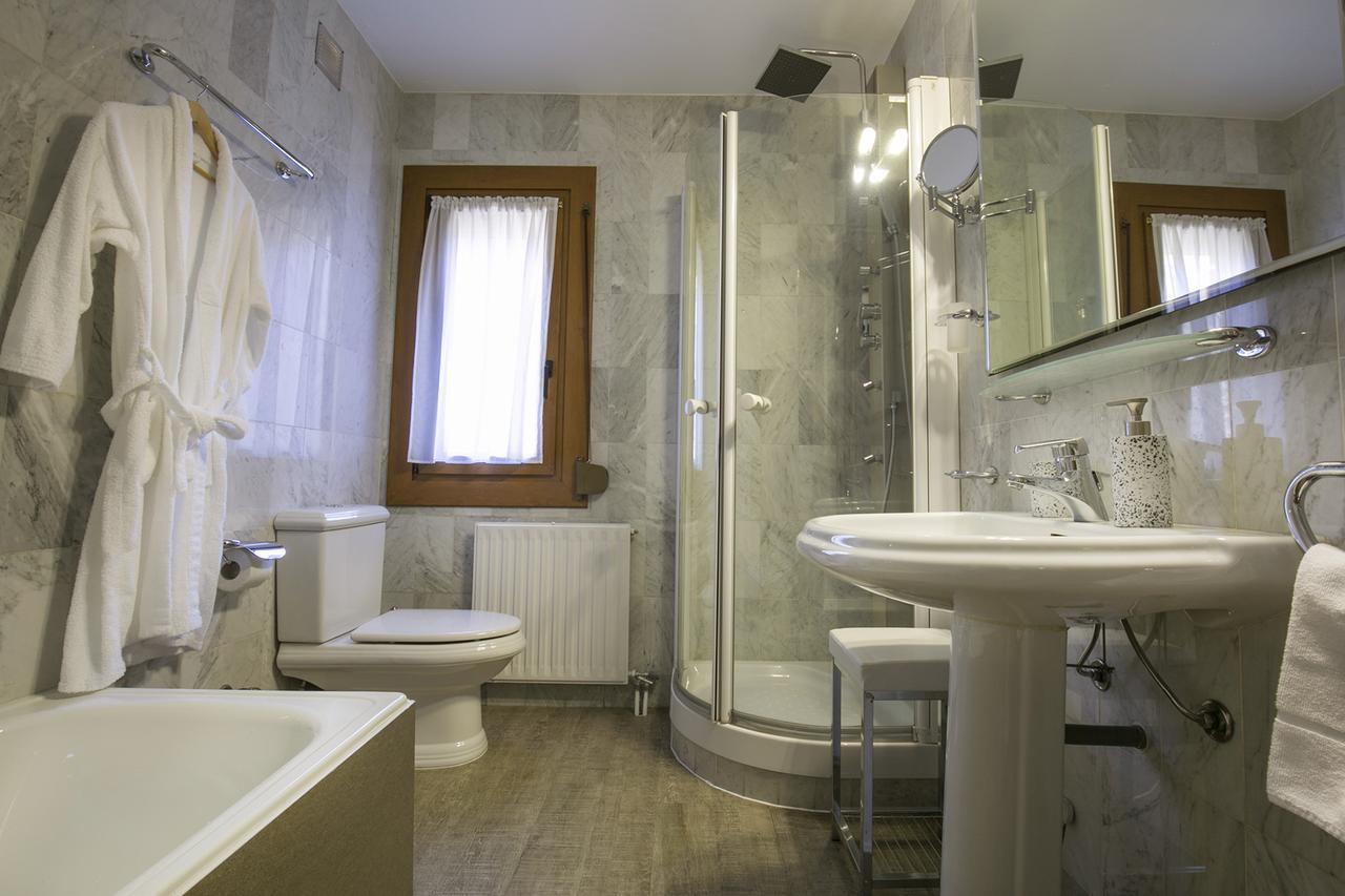La Lluna Bed and breakfast